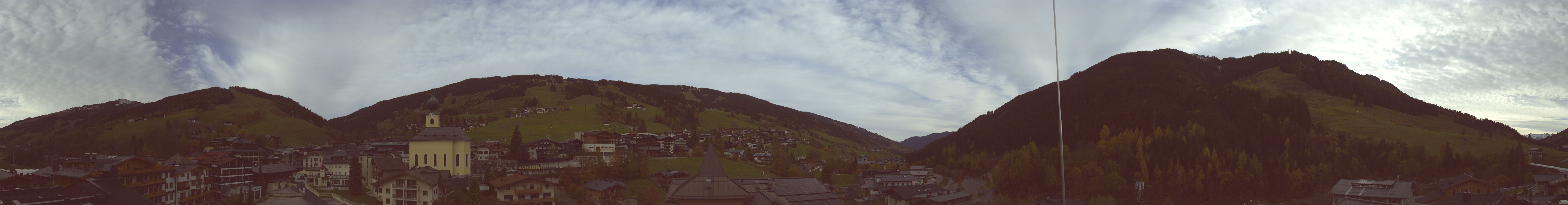 Archiv Foto Webcam Blick über Saalbach vom Alpinresort