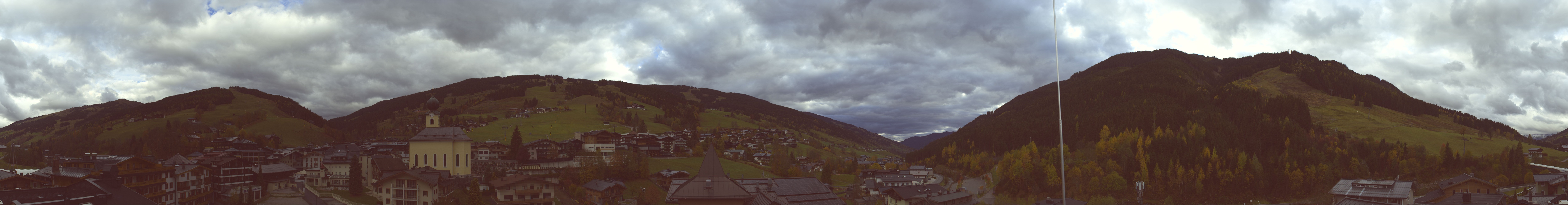 Archiv Foto Webcam Blick über Saalbach vom Alpinresort