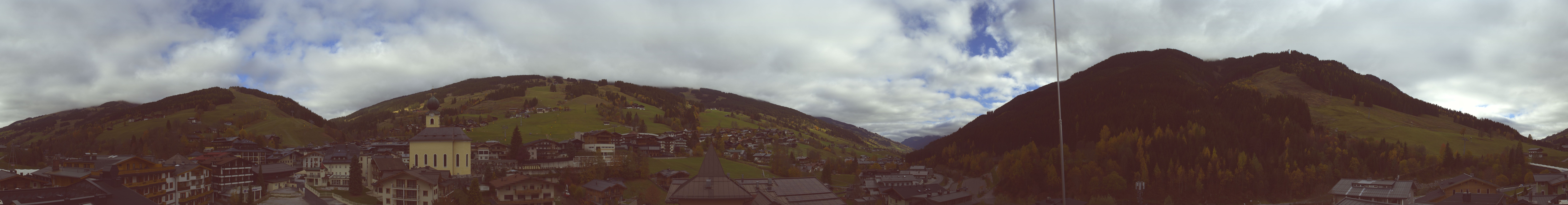 Archiv Foto Webcam Blick über Saalbach vom Alpinresort