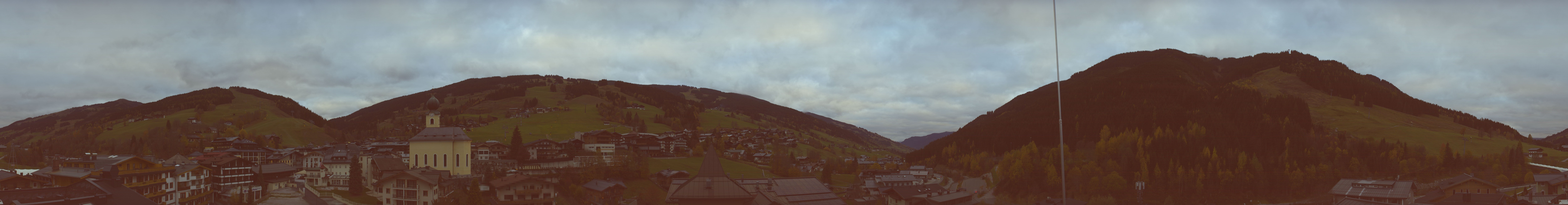 Archiv Foto Webcam Blick über Saalbach vom Alpinresort