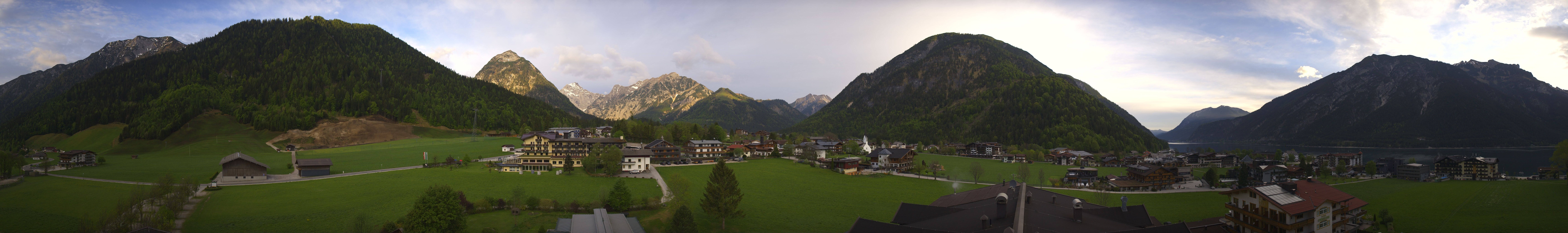 Archived image Webcam Panorama of Pertisau and Achensee