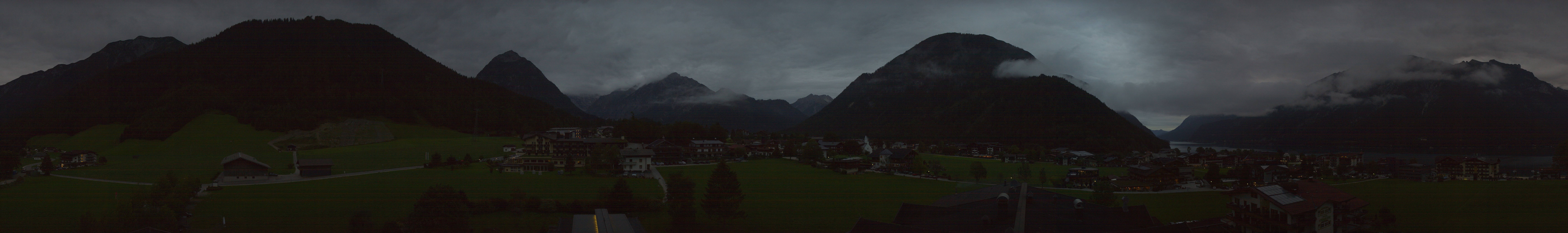 Archived image Webcam Panorama of Pertisau and Achensee