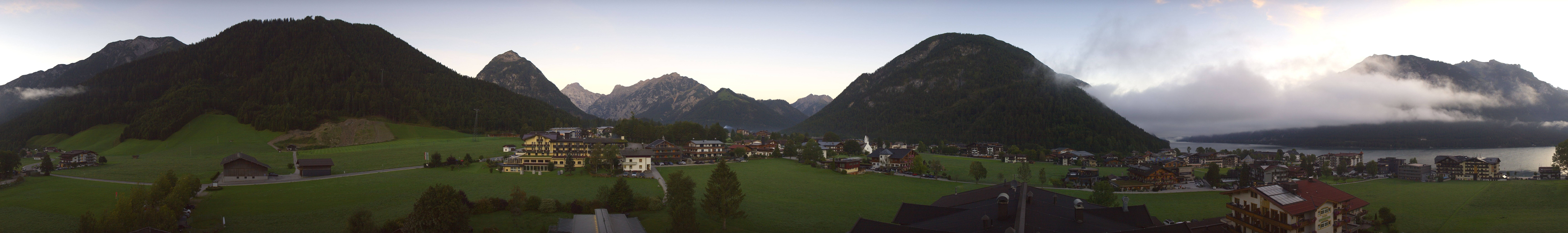 Archived image Webcam Panorama of Pertisau and Achensee