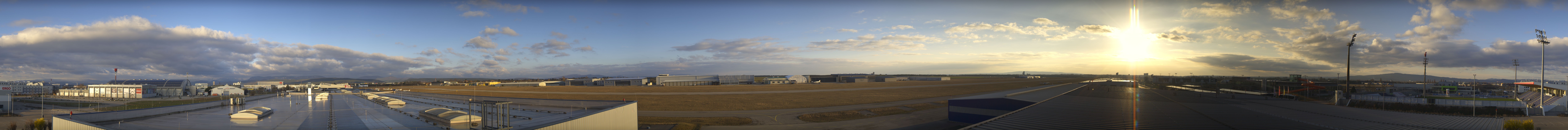 Archiv Foto Webcam Panorama Flugplatz Wiener Neustadt OST