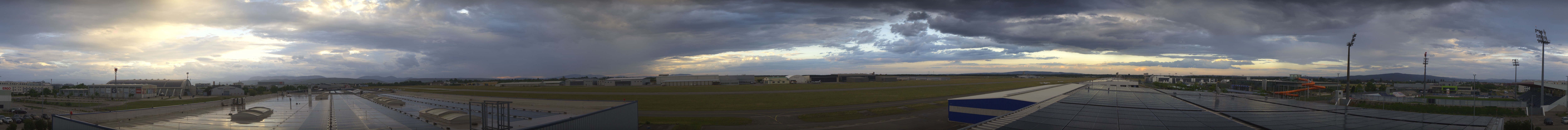 Archived image Webcam Panoramic view Loan Airport