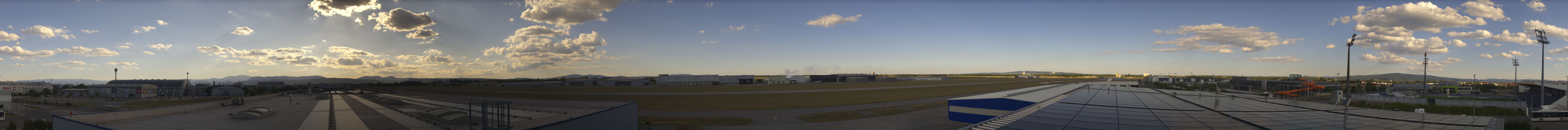 Archiv Foto Webcam Panorama Flugplatz Wiener Neustadt OST
