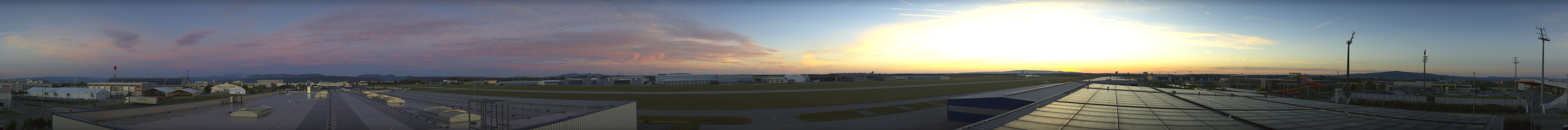 Archiv Foto Webcam Panorama Flugplatz Wiener Neustadt OST