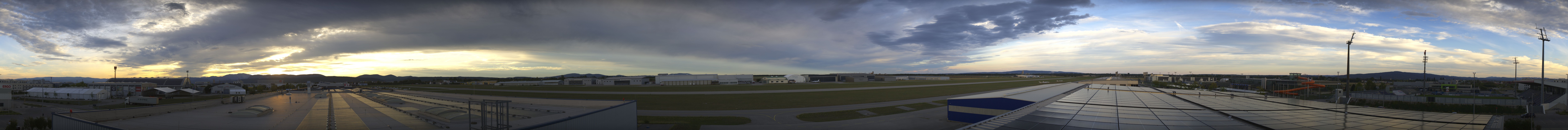 Archiv Foto Webcam Panorama Flugplatz Wiener Neustadt OST