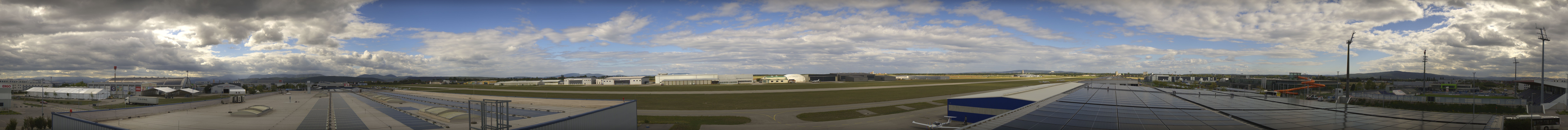 Archived image Webcam Panoramic view Loan Airport