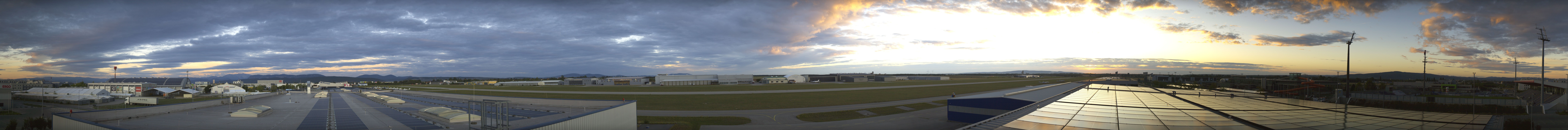 Archiv Foto Webcam Panorama Flugplatz Wiener Neustadt OST