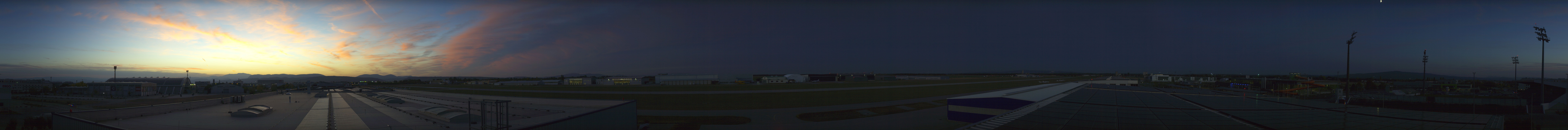 Archiv Foto Webcam Panorama Flugplatz Wiener Neustadt OST