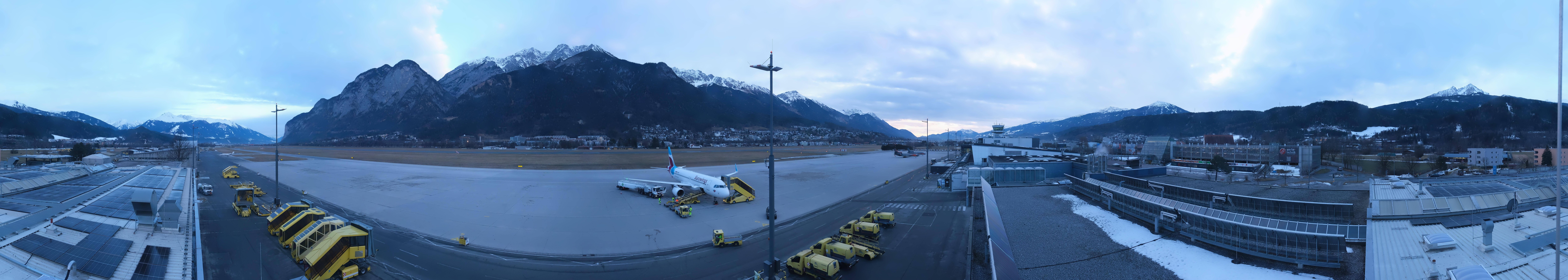 Archiv Foto Webcam Panorama Innsbruck Flughafen