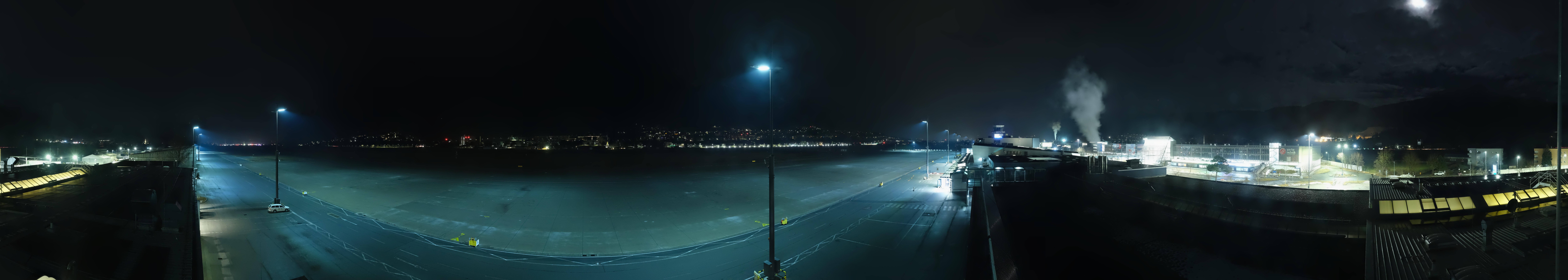 Archived image Webcam Airport Innsbruck Panorama
