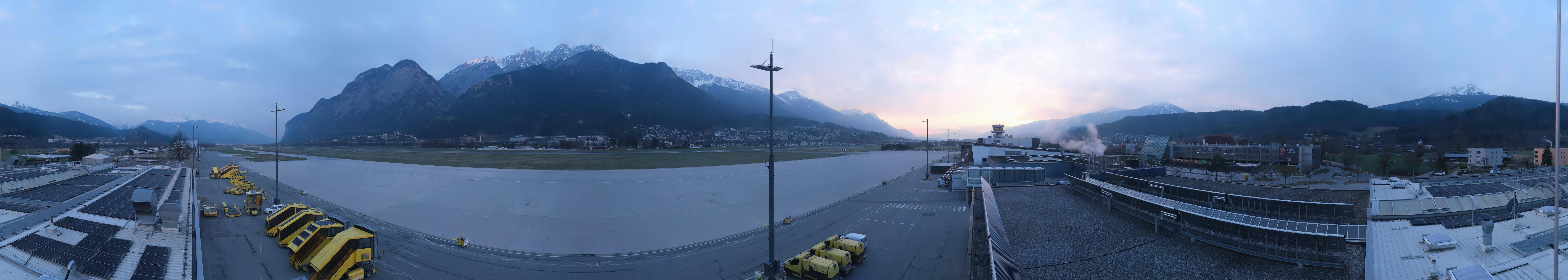 Archiv Foto Webcam Panorama Innsbruck Flughafen