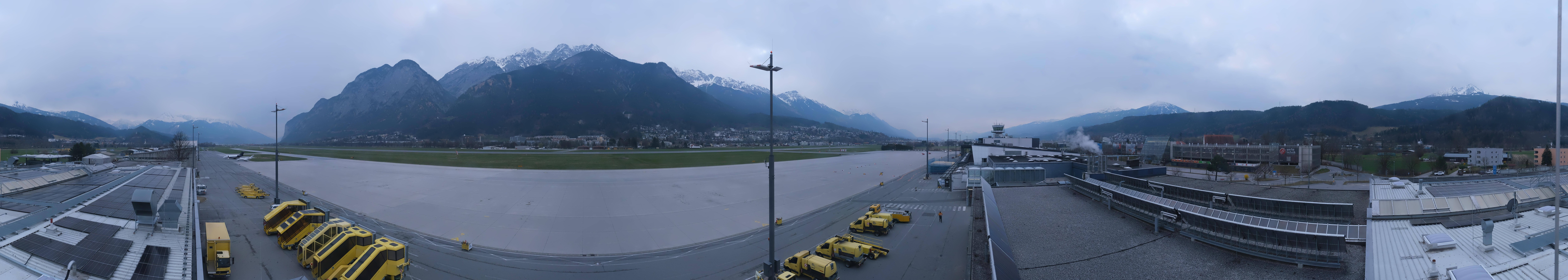 Archiv Foto Webcam Panorama Innsbruck Flughafen