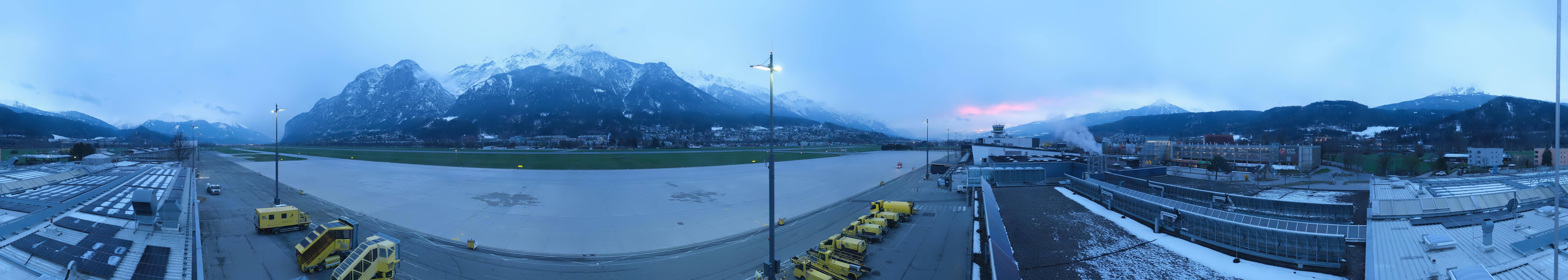 Archiv Foto Webcam Panorama Innsbruck Flughafen