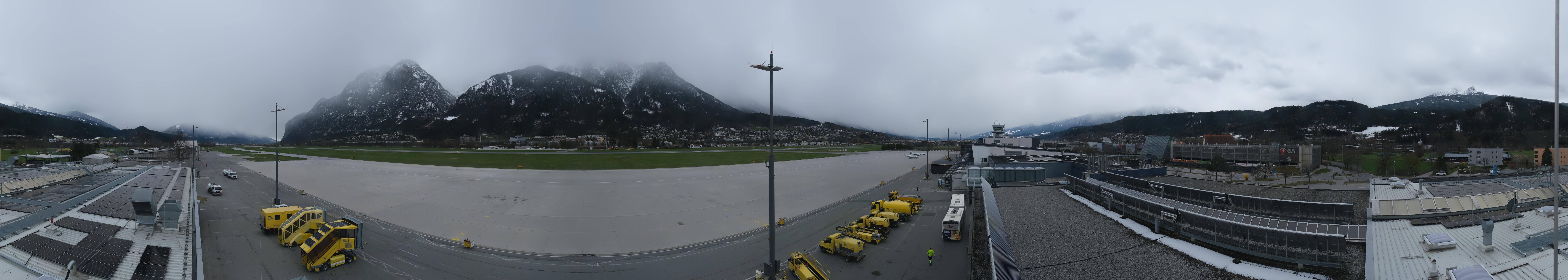 Archiv Foto Webcam Panorama Innsbruck Flughafen
