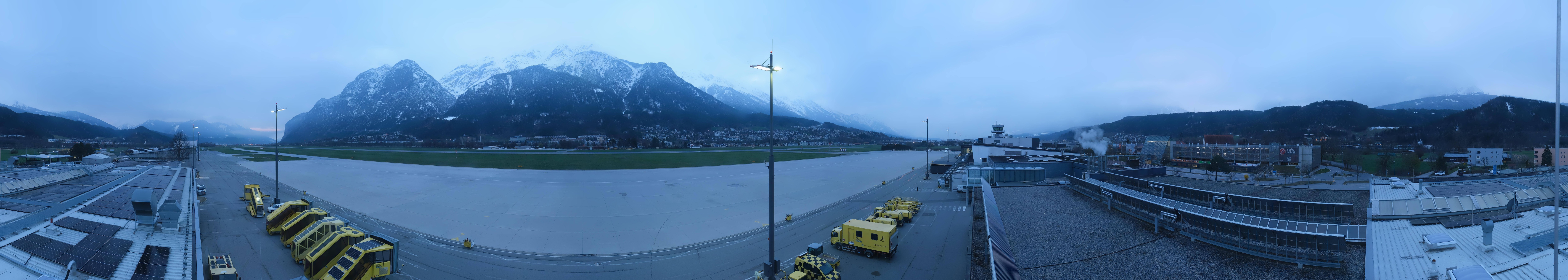 Archiv Foto Webcam Panorama Innsbruck Flughafen
