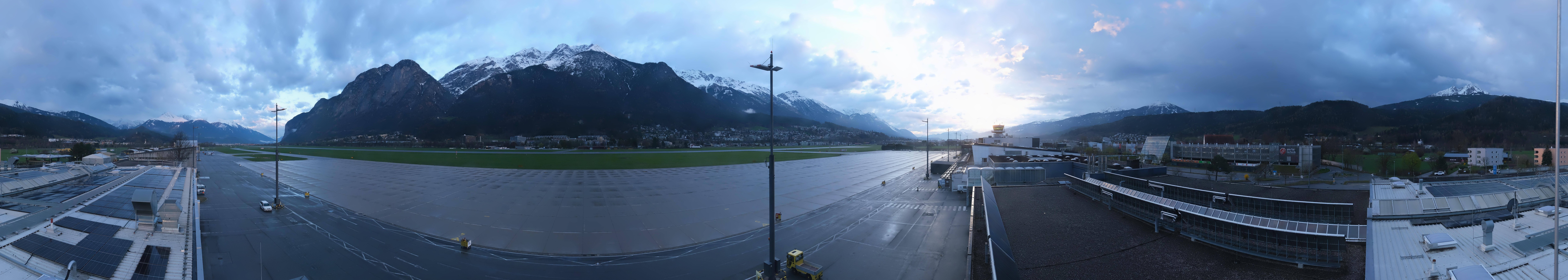 Archiv Foto Webcam Panorama Innsbruck Flughafen