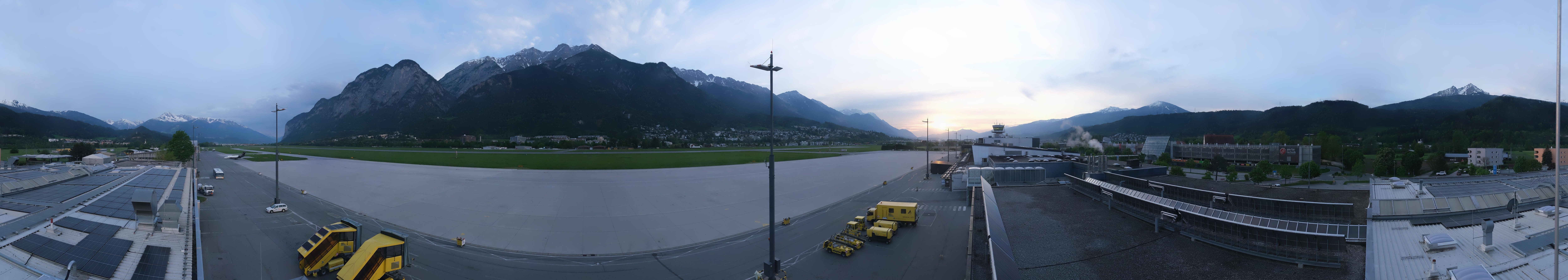 Archiv Foto Webcam Panorama Innsbruck Flughafen