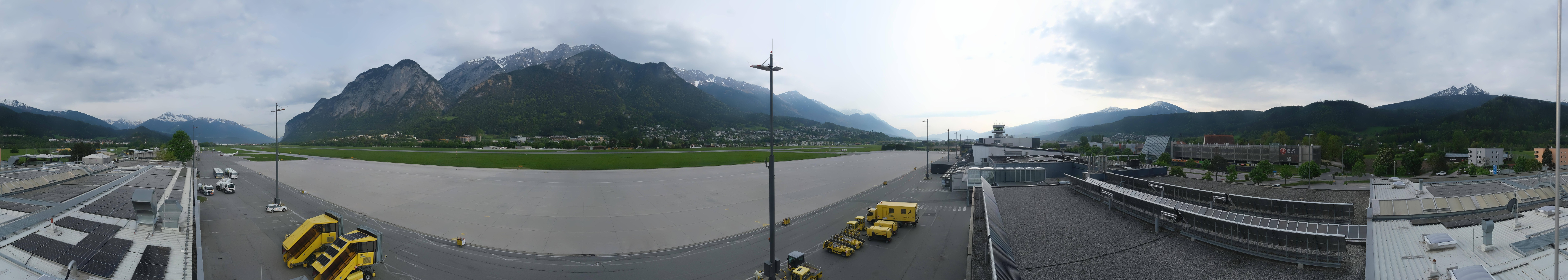 Archiv Foto Webcam Panorama Innsbruck Flughafen