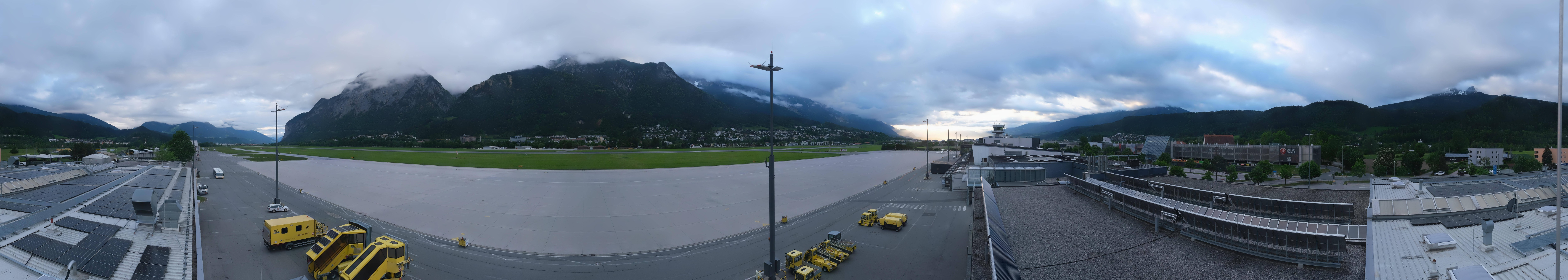 Archiv Foto Webcam Panorama Innsbruck Flughafen