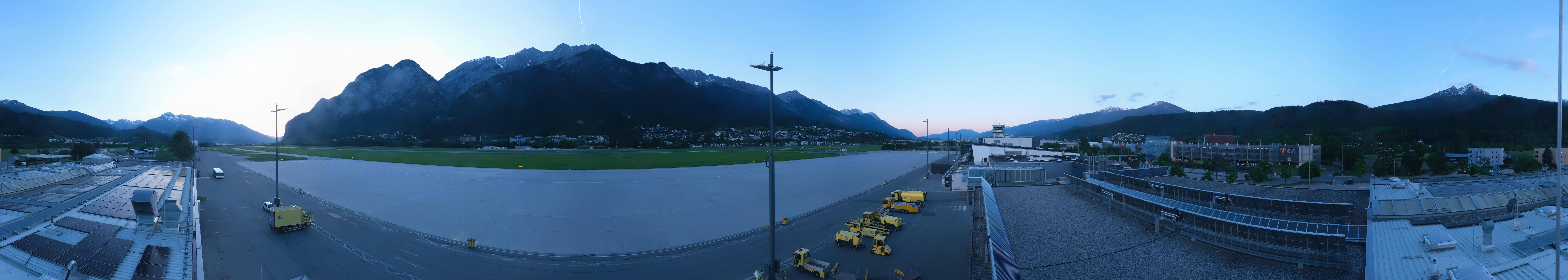 Archiv Foto Webcam Panorama Innsbruck Flughafen