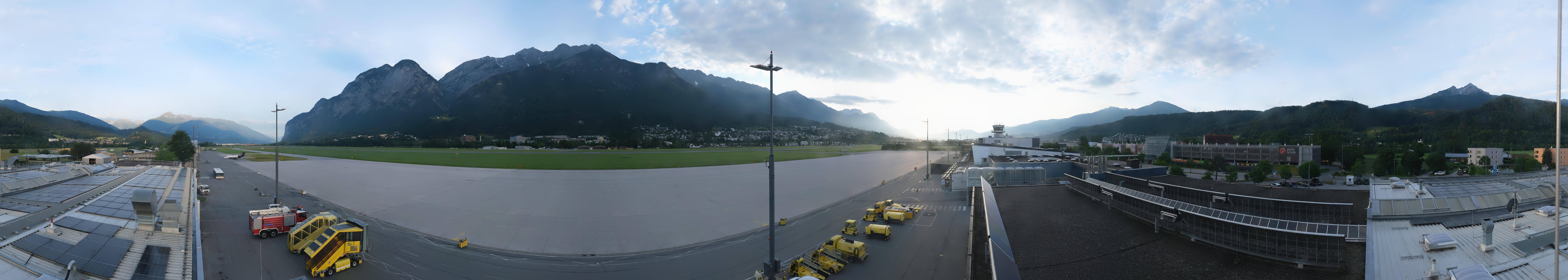 Archiv Foto Webcam Panorama Innsbruck Flughafen