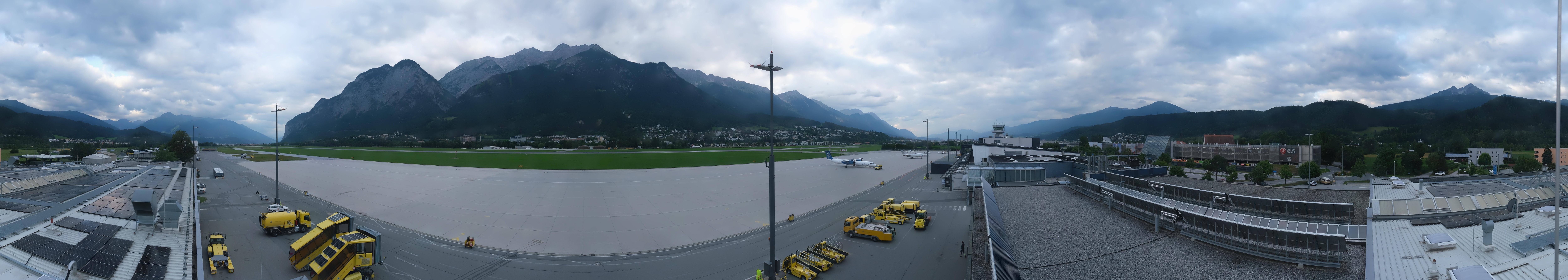 Archiv Foto Webcam Panorama Innsbruck Flughafen
