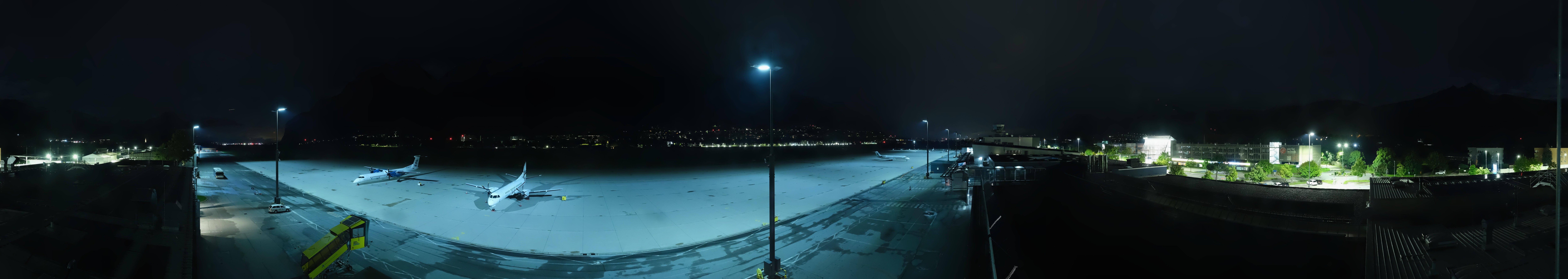 Archived image Webcam Airport Innsbruck Panorama