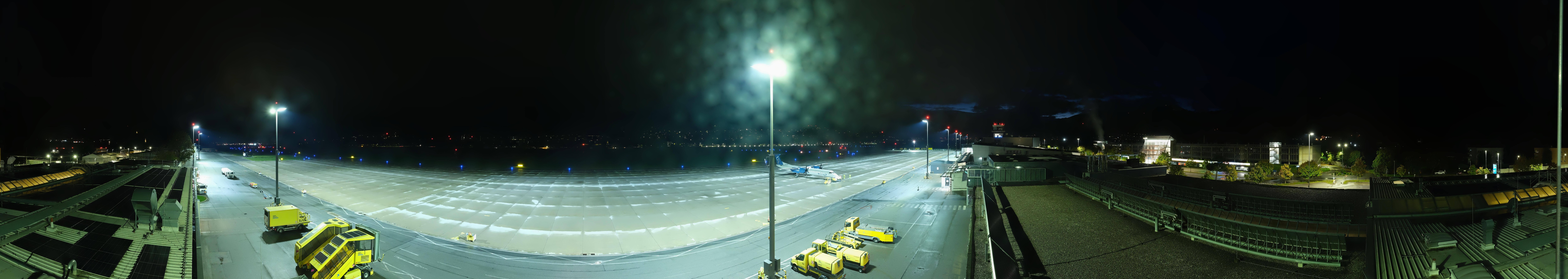 Archived image Webcam Airport Innsbruck Panorama