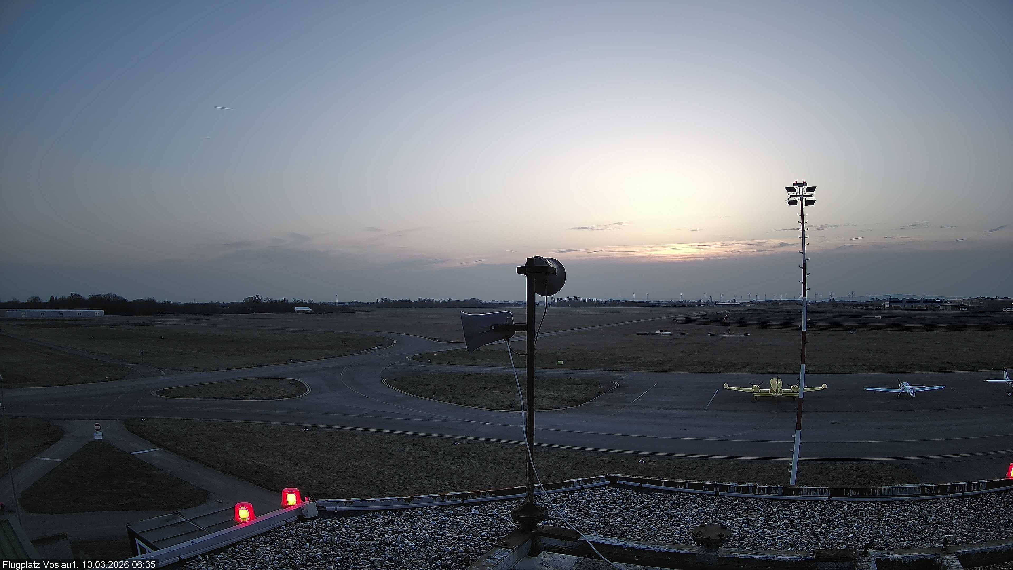 Archiv Foto Webcam Blick auf Flugplatz Bad Vöslau-Kottingbrunn