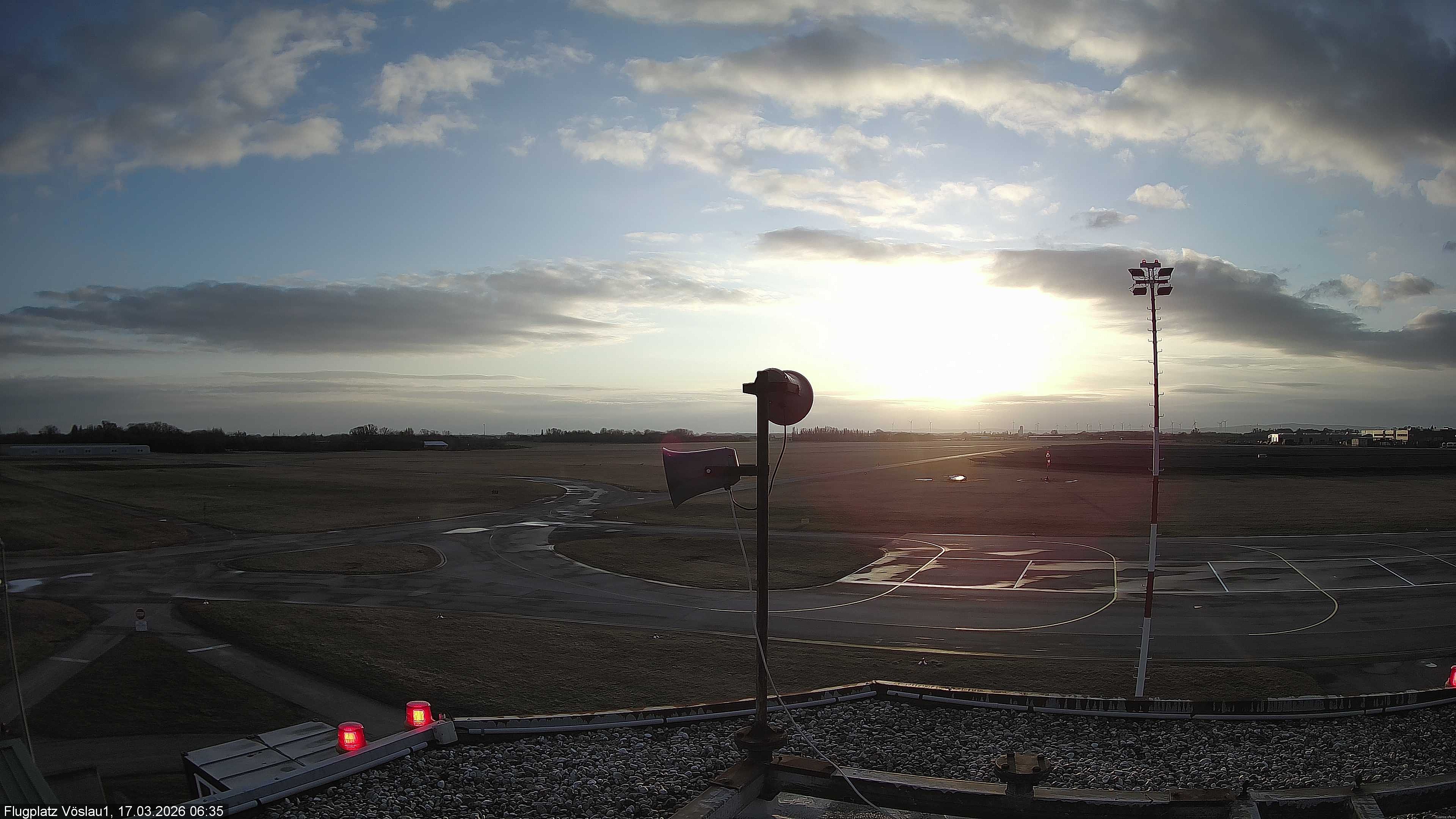 Archiv Foto Webcam Blick auf Flugplatz Bad Vöslau-Kottingbrunn