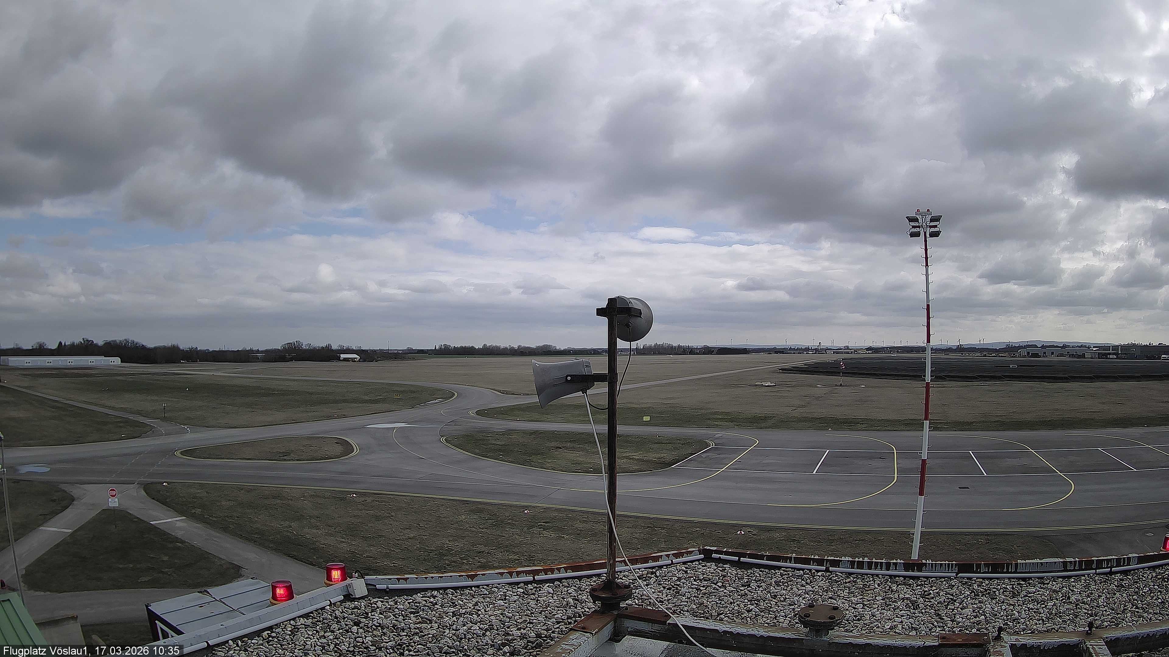 Archiv Foto Webcam Blick auf Flugplatz Bad Vöslau-Kottingbrunn