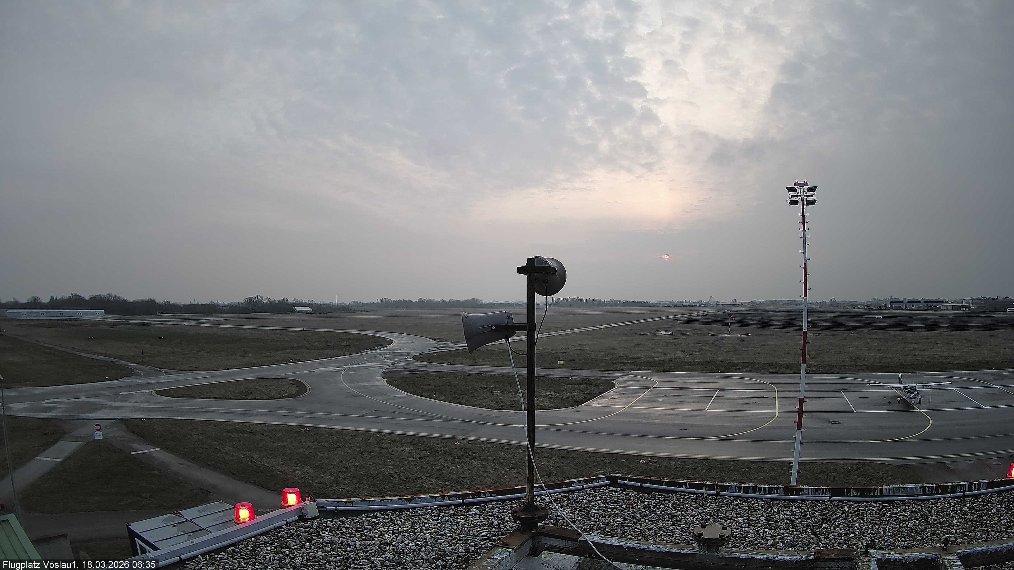 Archiv Foto Webcam Blick auf Flugplatz Bad Vöslau-Kottingbrunn