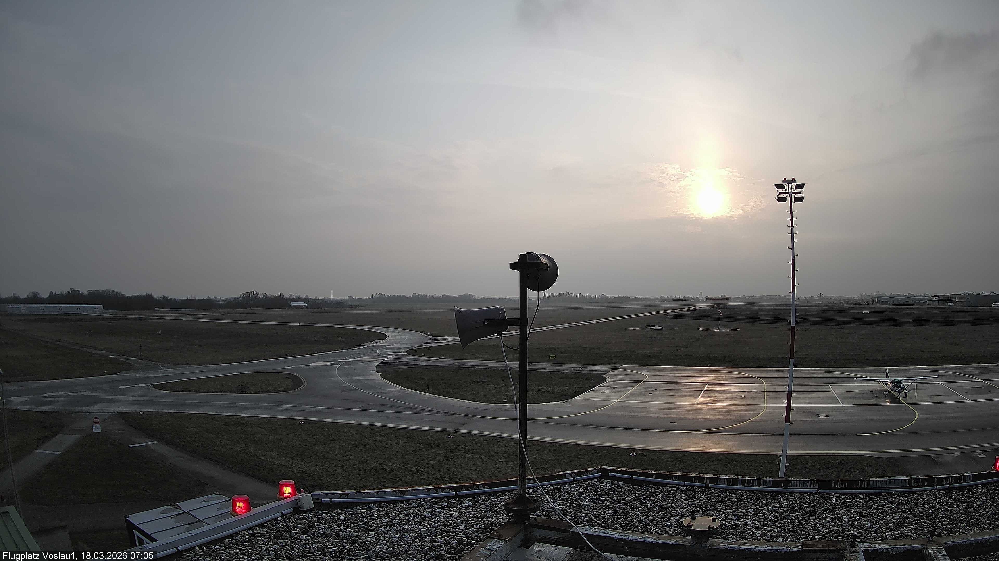 Archiv Foto Webcam Blick auf Flugplatz Bad Vöslau-Kottingbrunn