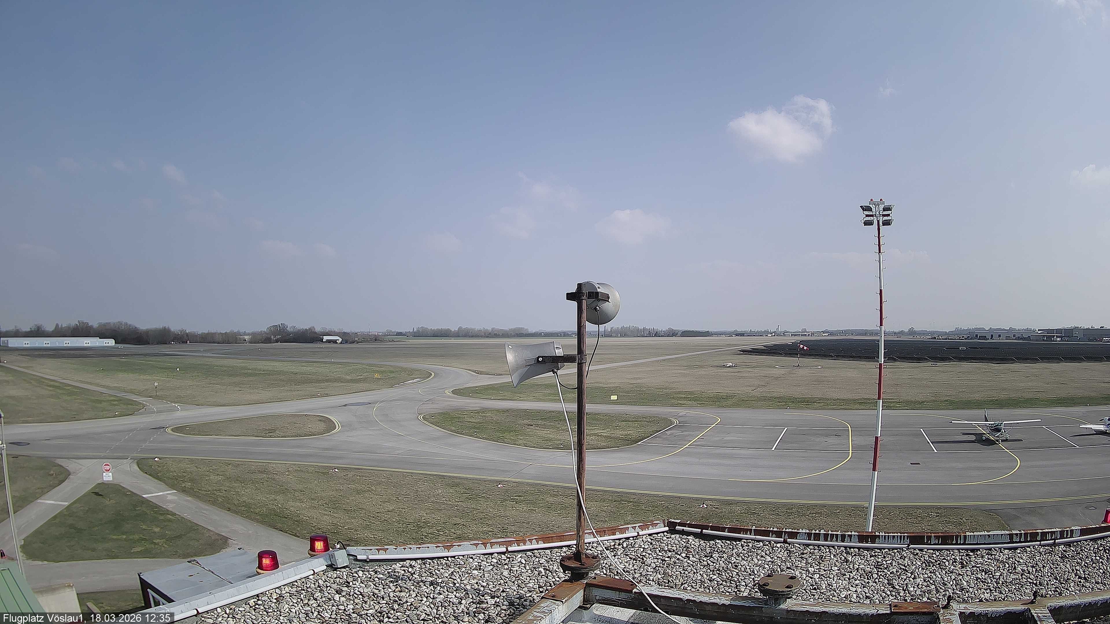 Archiv Foto Webcam Blick auf Flugplatz Bad Vöslau-Kottingbrunn