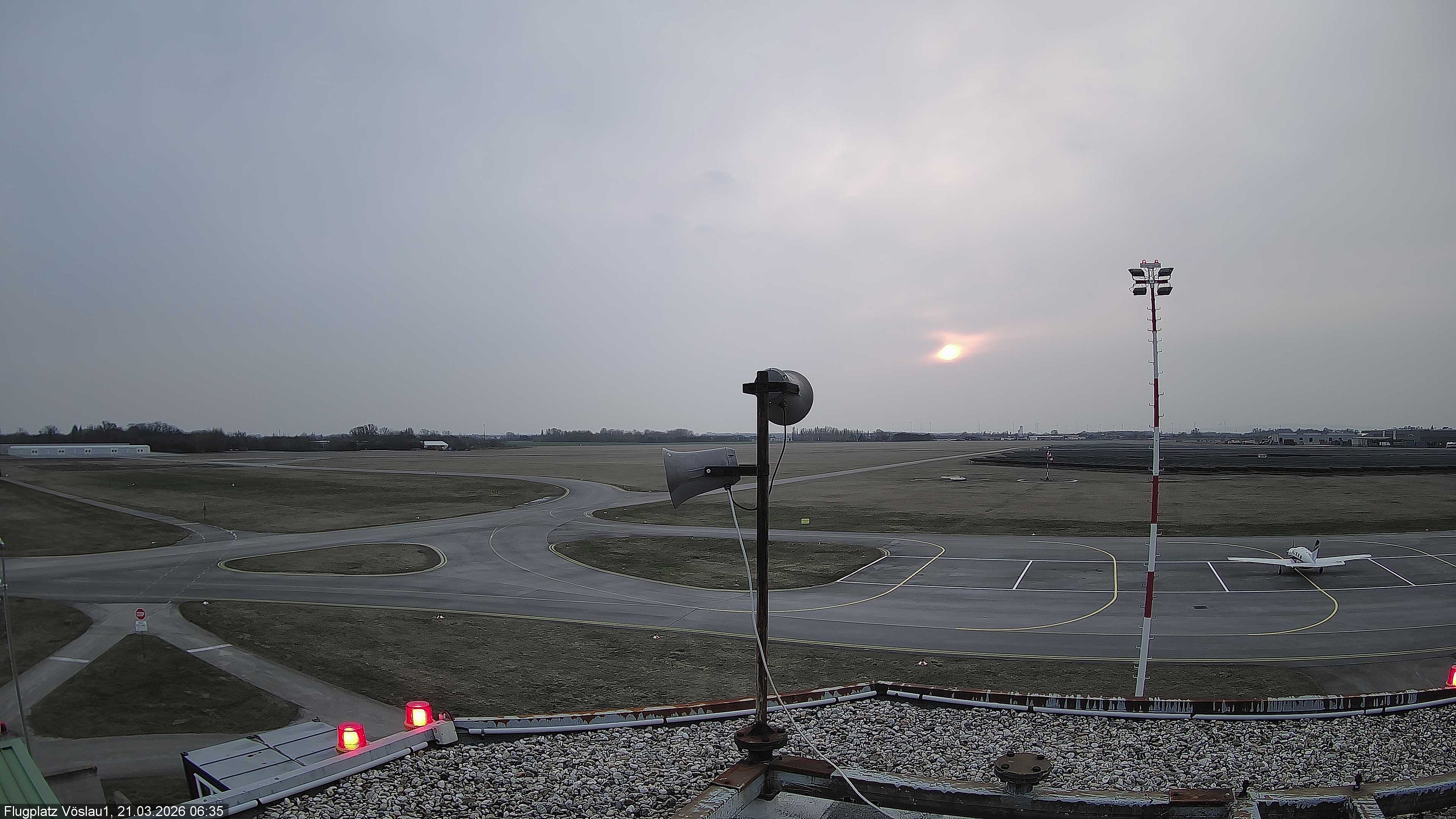 Archived image Webcam View Kottingbrunn Airfield