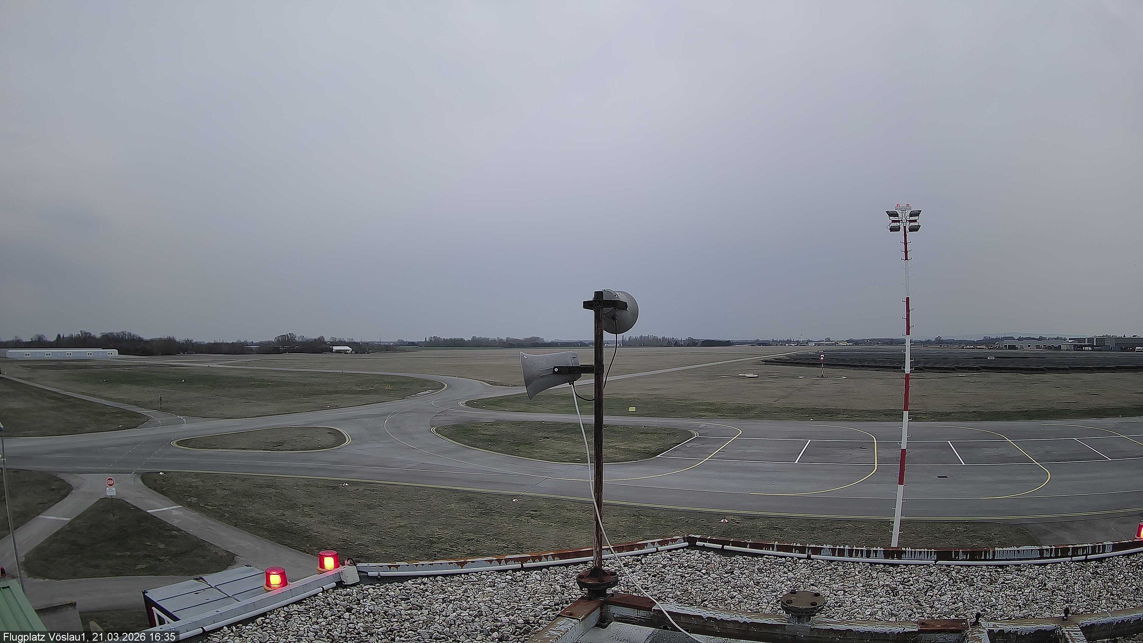 Archived image Webcam View Kottingbrunn Airfield