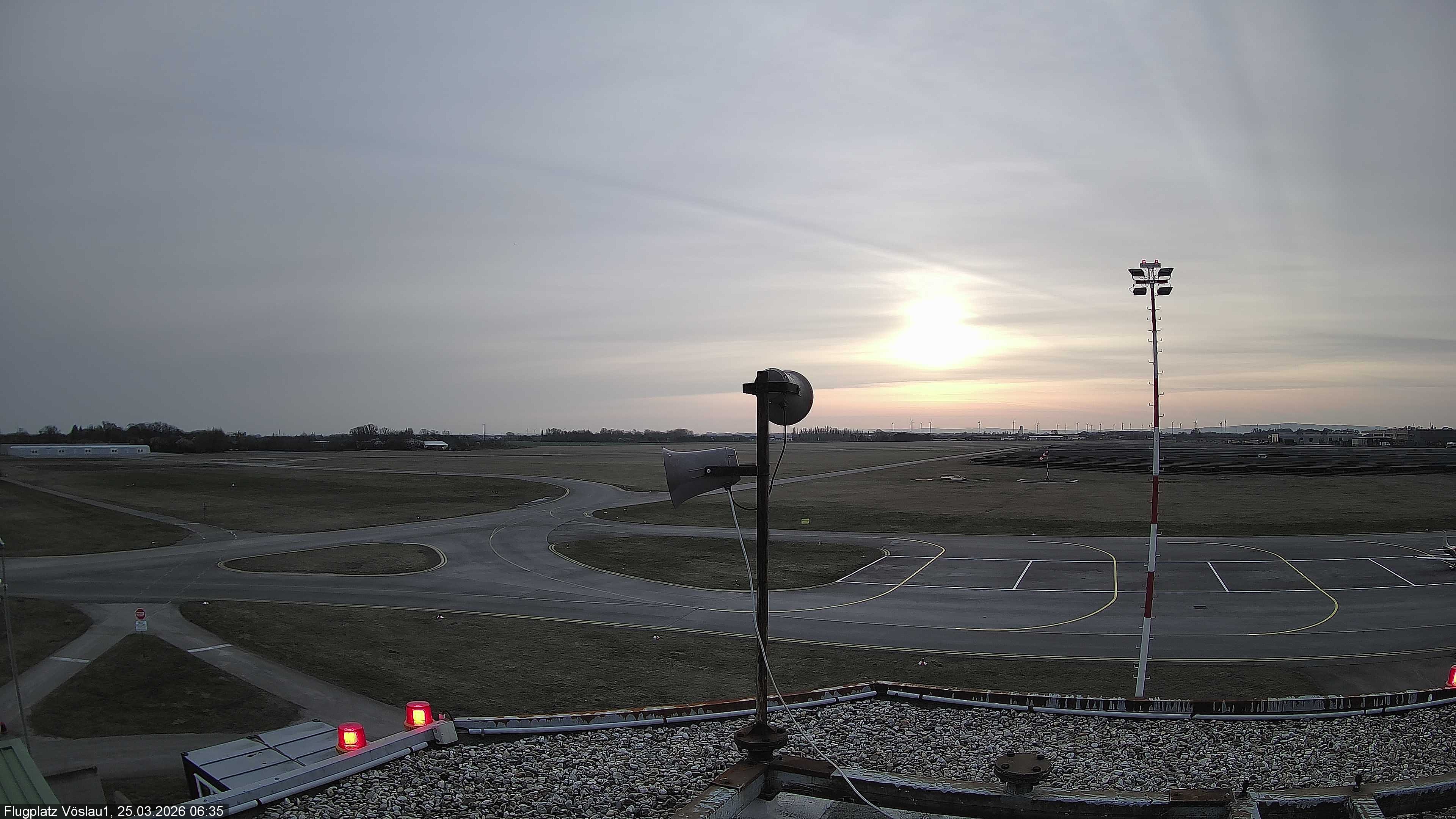 Archiv Foto Webcam Blick auf Flugplatz Bad Vöslau-Kottingbrunn