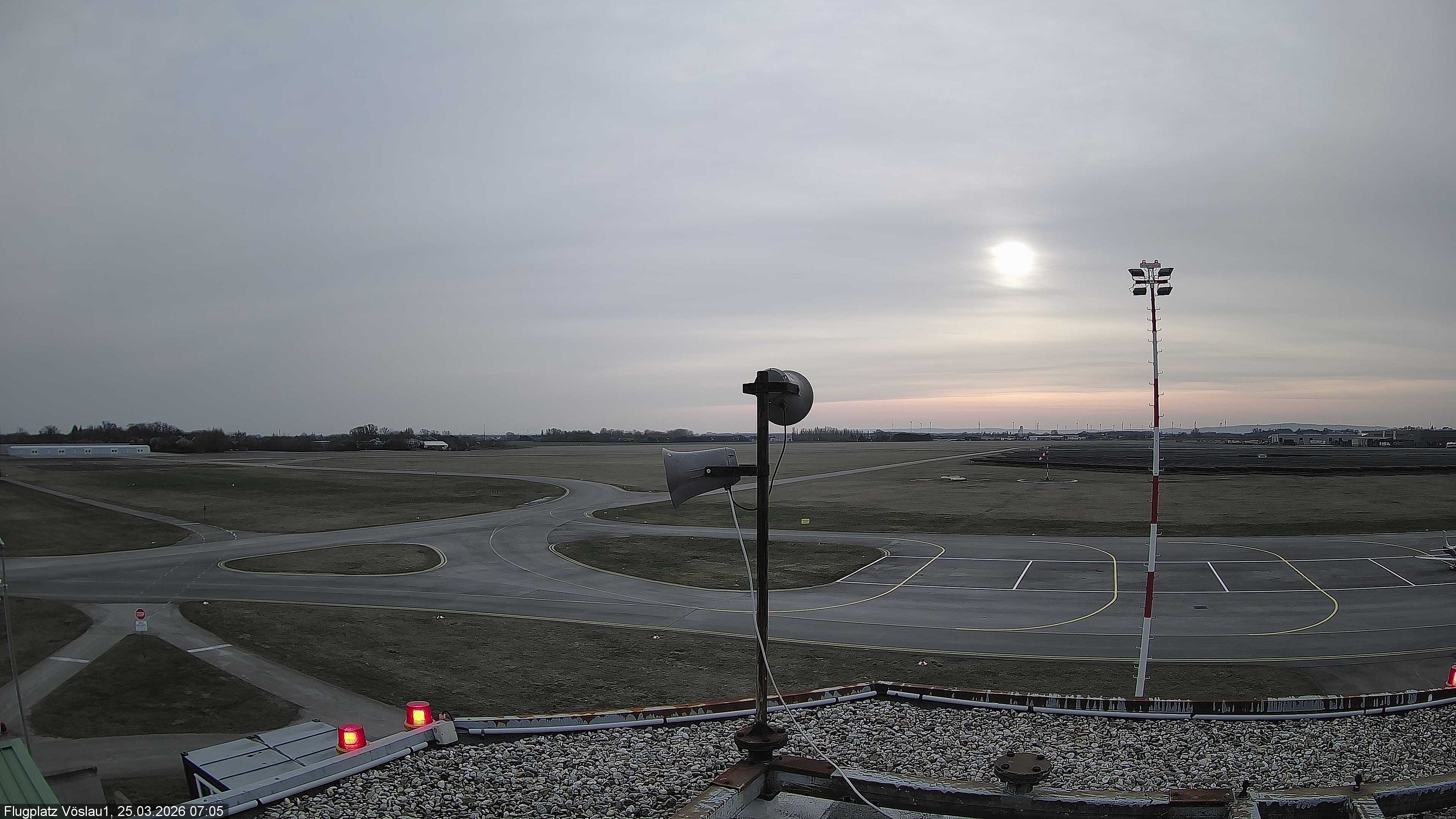 Archiv Foto Webcam Blick auf Flugplatz Bad Vöslau-Kottingbrunn