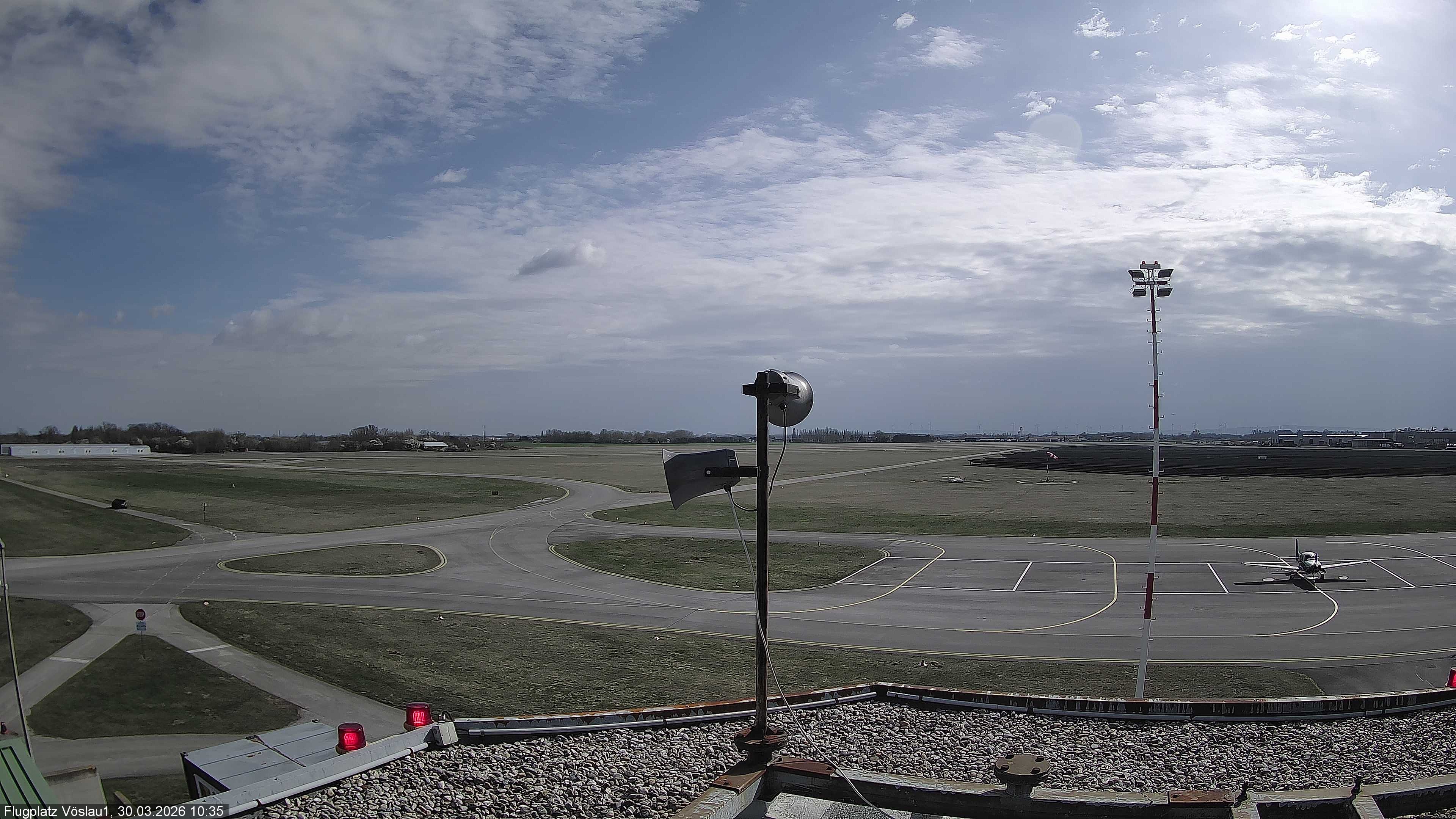 Archiv Foto Webcam Blick auf Flugplatz Bad Vöslau-Kottingbrunn