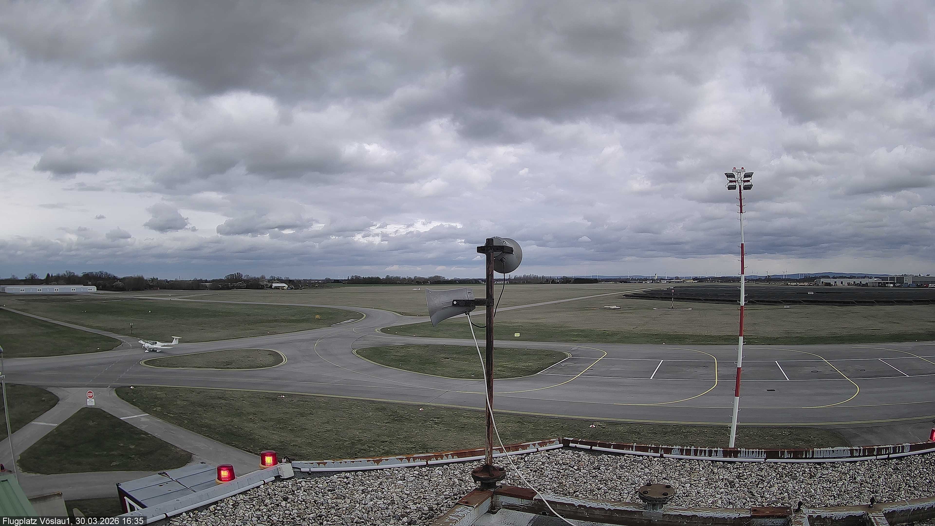 Archiv Foto Webcam Blick auf Flugplatz Bad Vöslau-Kottingbrunn