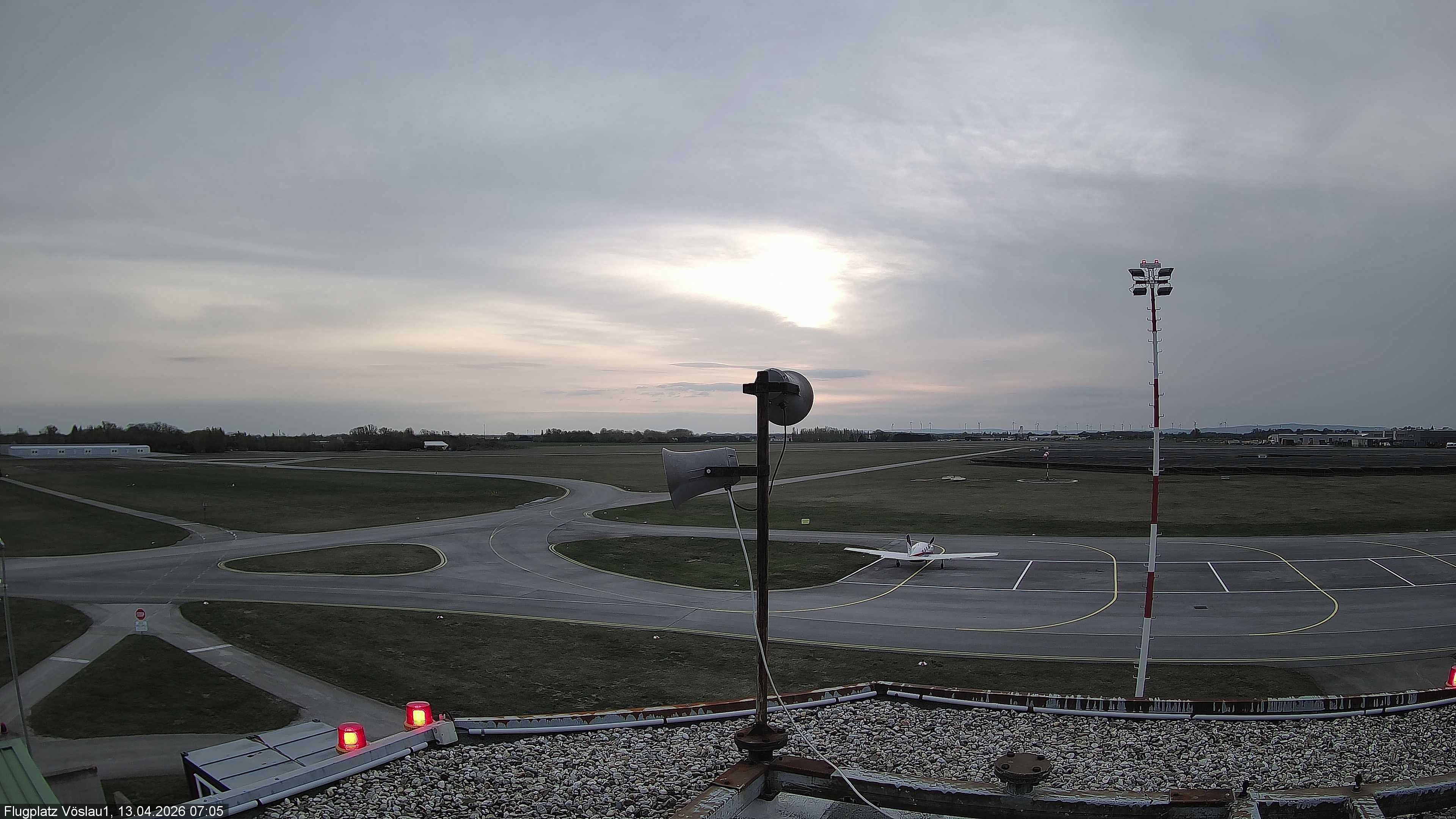 Archiv Foto Webcam Blick auf Flugplatz Bad Vöslau-Kottingbrunn