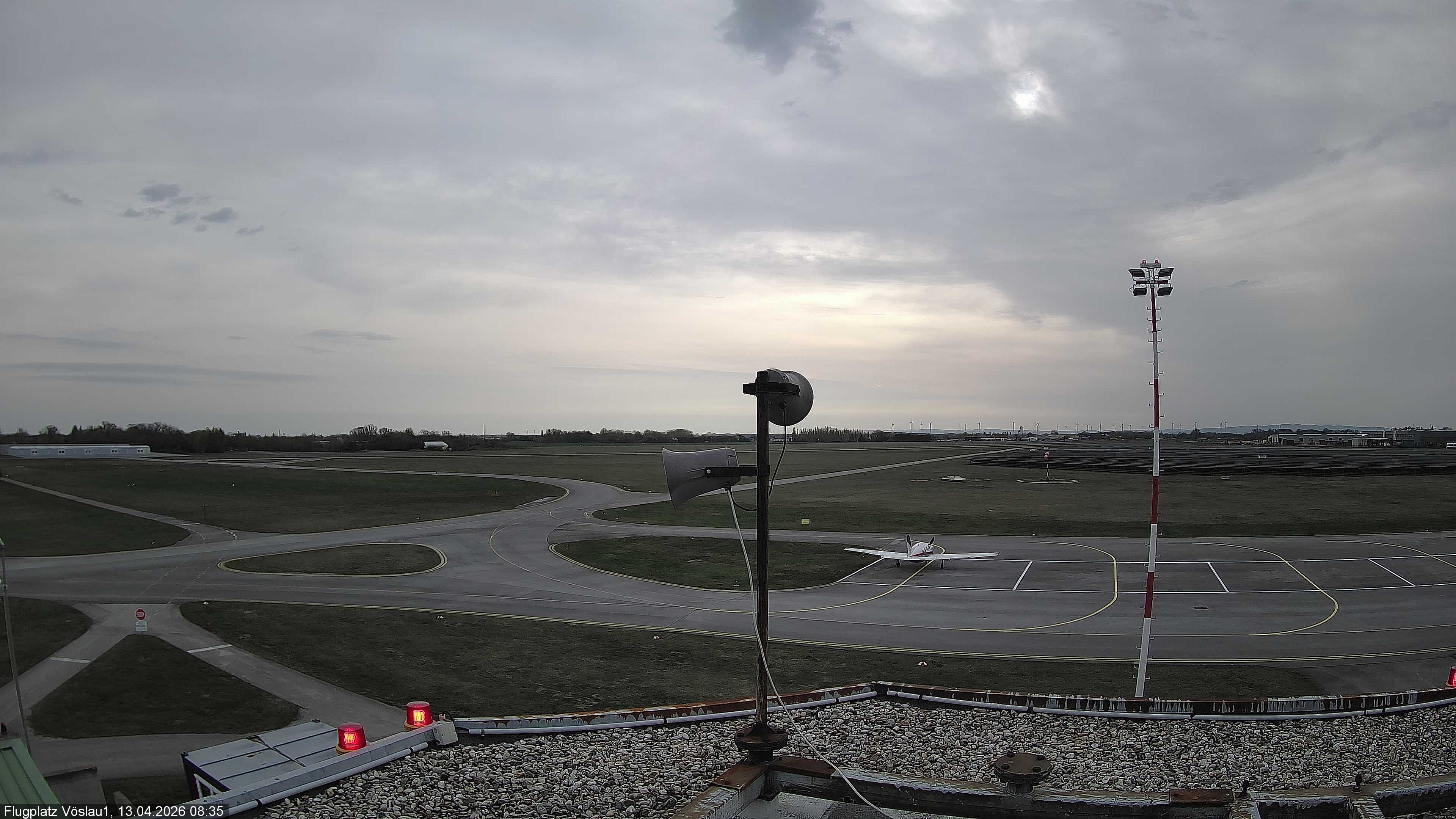 Archiv Foto Webcam Blick auf Flugplatz Bad Vöslau-Kottingbrunn