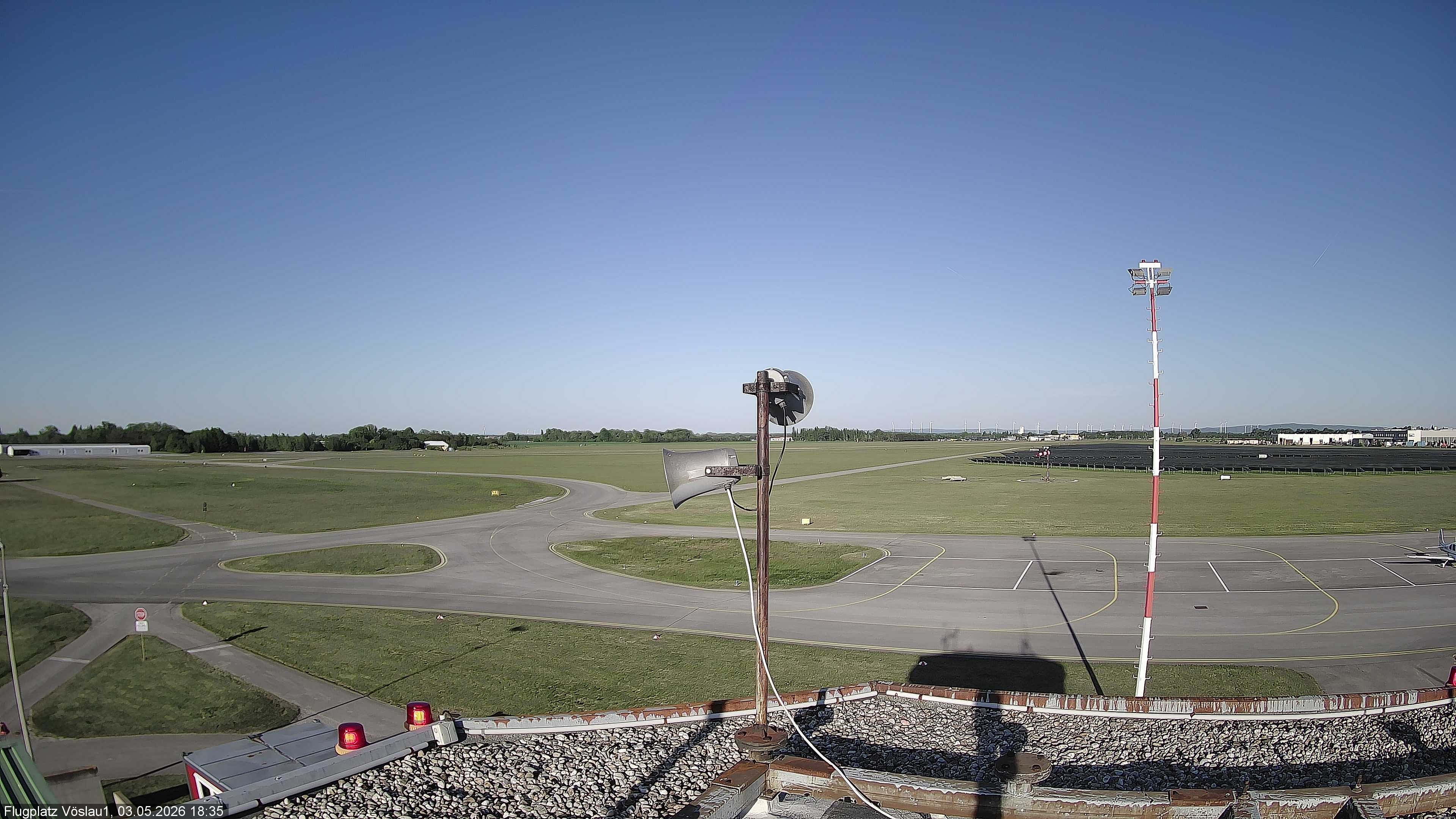 Archiv Foto Webcam Blick auf Flugplatz Bad Vöslau-Kottingbrunn