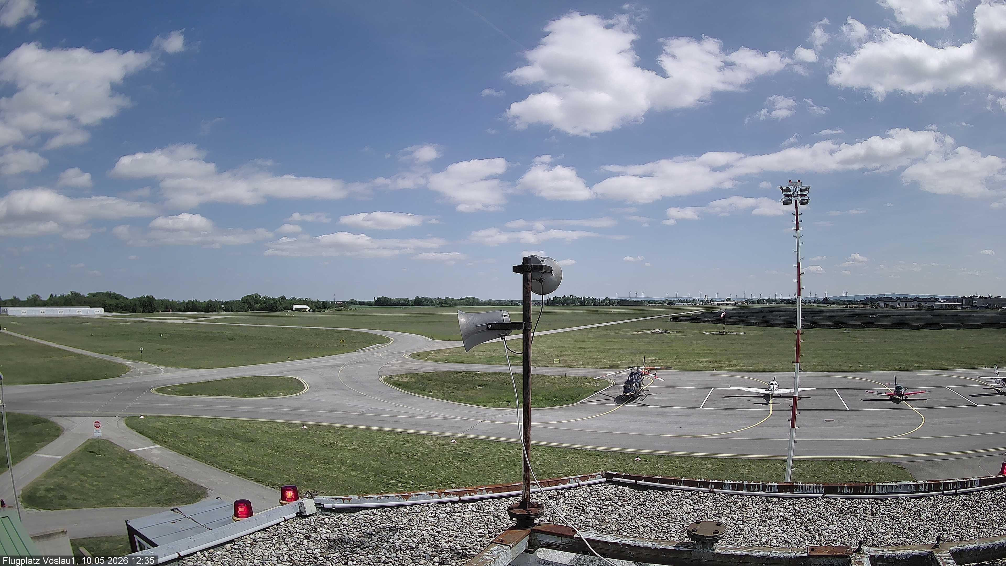 Archiv Foto Webcam Blick auf Flugplatz Bad Vöslau-Kottingbrunn