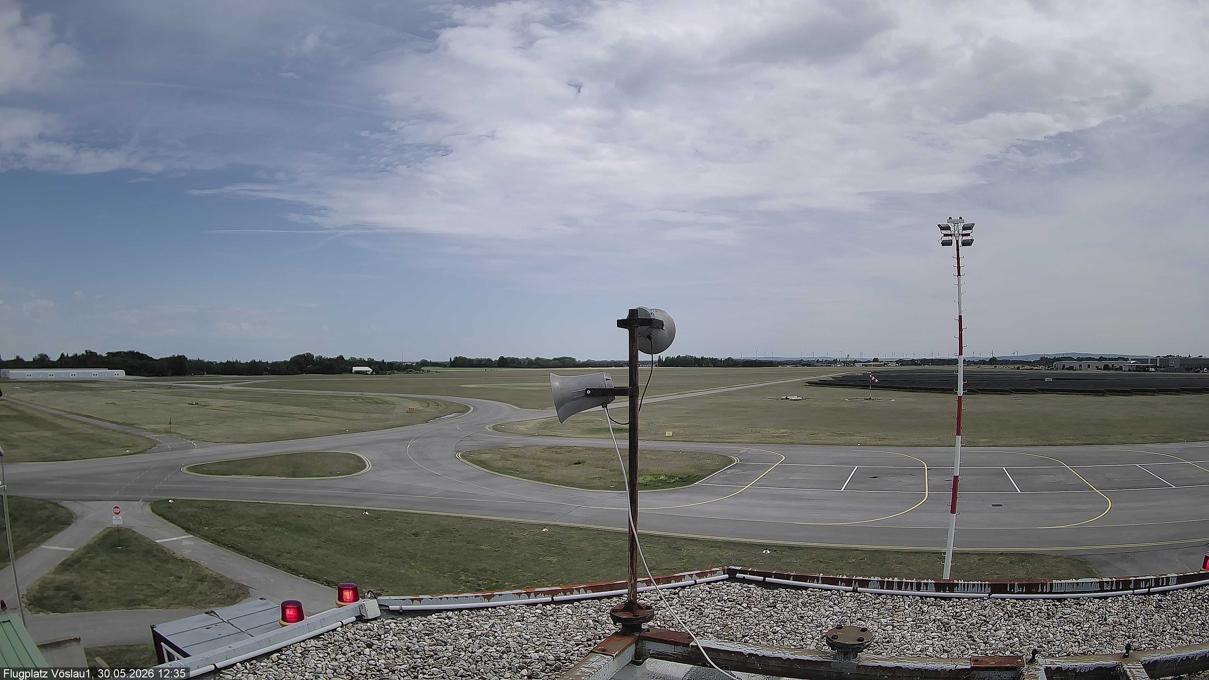 Archiv Foto Webcam Blick auf Flugplatz Bad Vöslau-Kottingbrunn