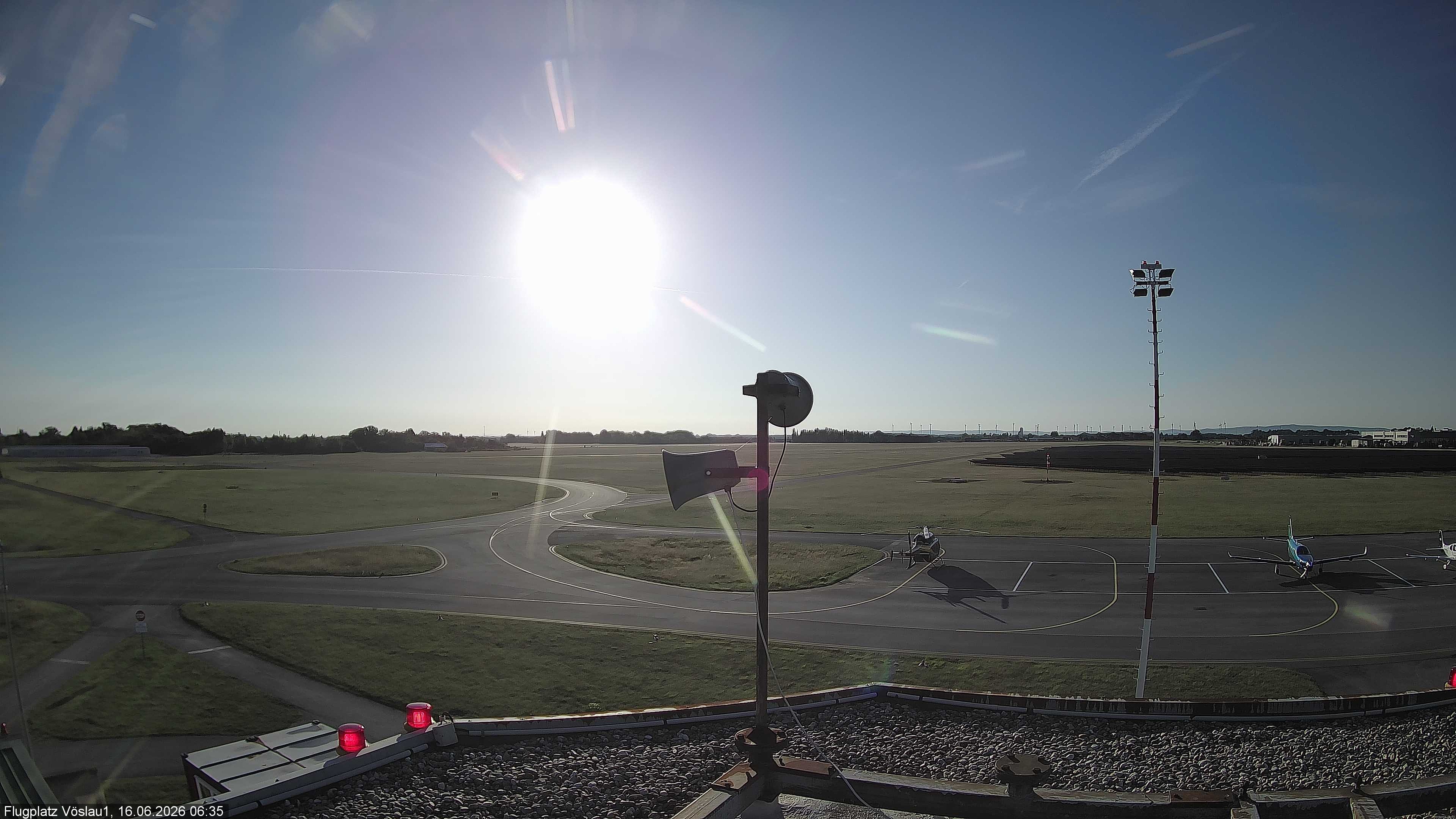 Archiv Foto Webcam Blick auf Flugplatz Bad Vöslau-Kottingbrunn