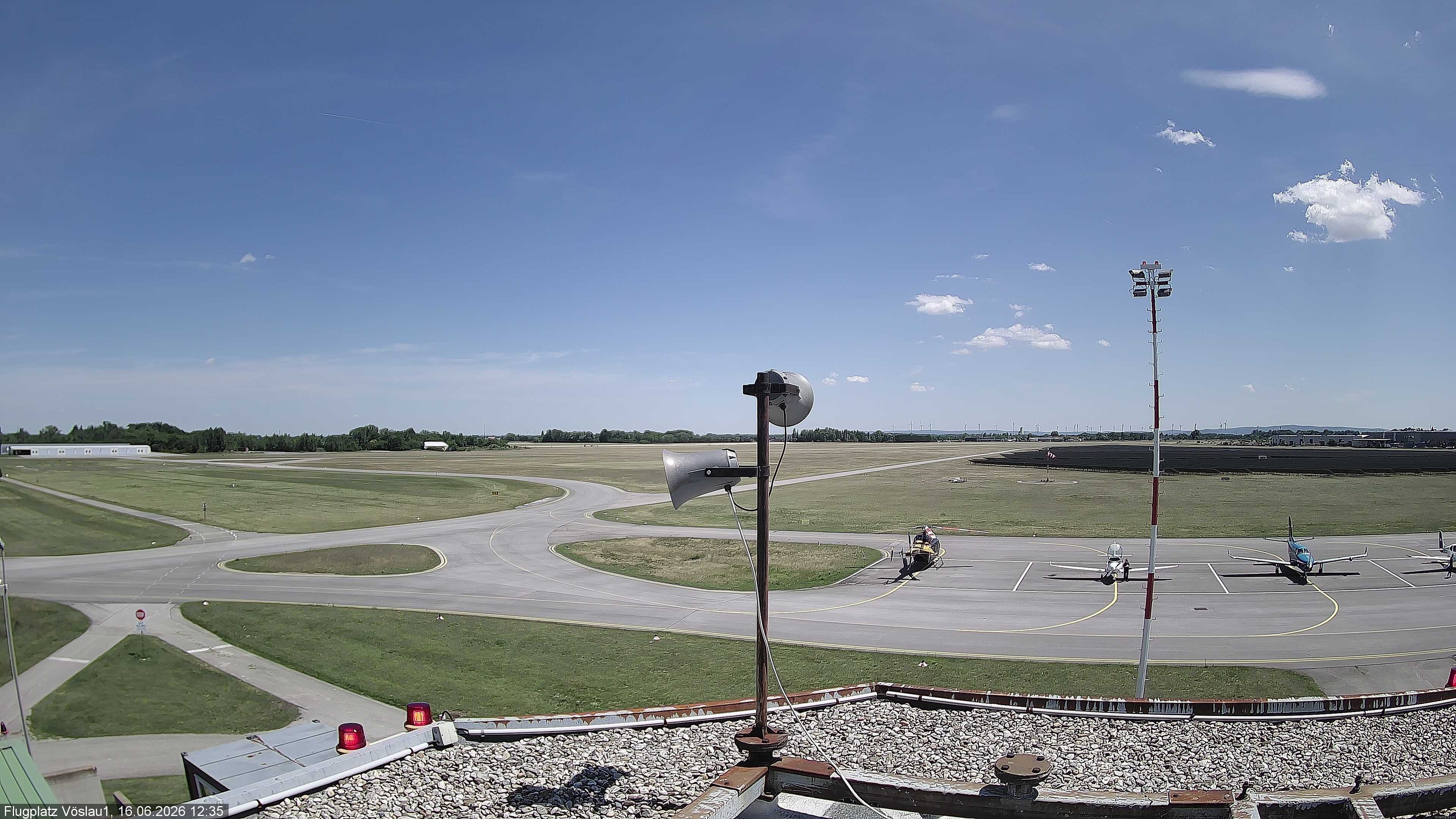 Archiv Foto Webcam Blick auf Flugplatz Bad Vöslau-Kottingbrunn